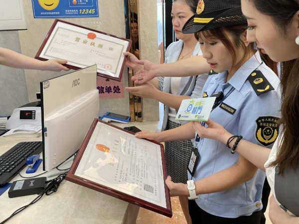 星期三查餐廳｜守護中秋餐桌安全 突擊檢查南山區(qū)這家粵式酒樓后廚